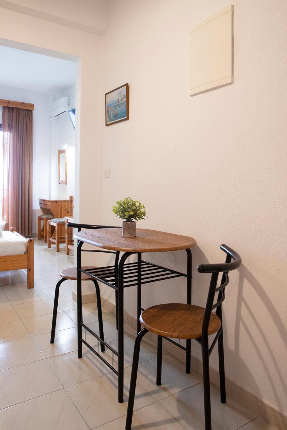 Manos Kritikakis Apartments Platamonas Extérieur photo
